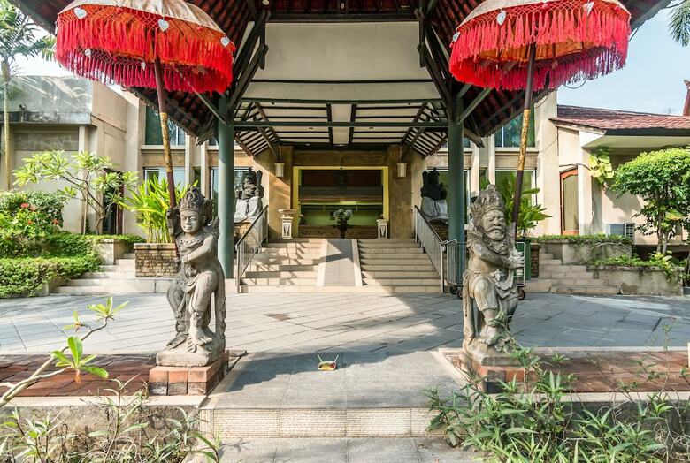 Hotel Zen Rooms Kuta Jenggala Beach