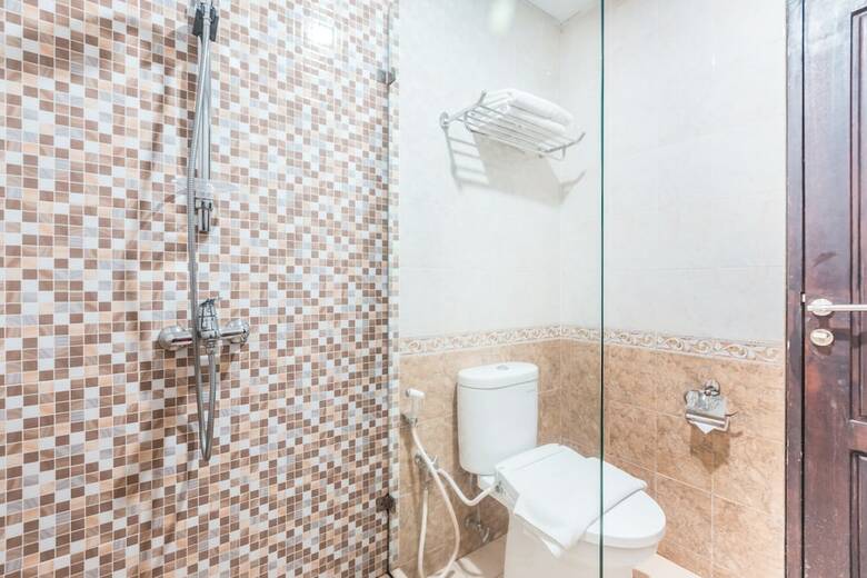 Capital O 1662 Ole Suites Hotel