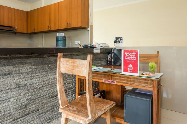 Hotel Zen Rooms Ubud Pengosekan 1