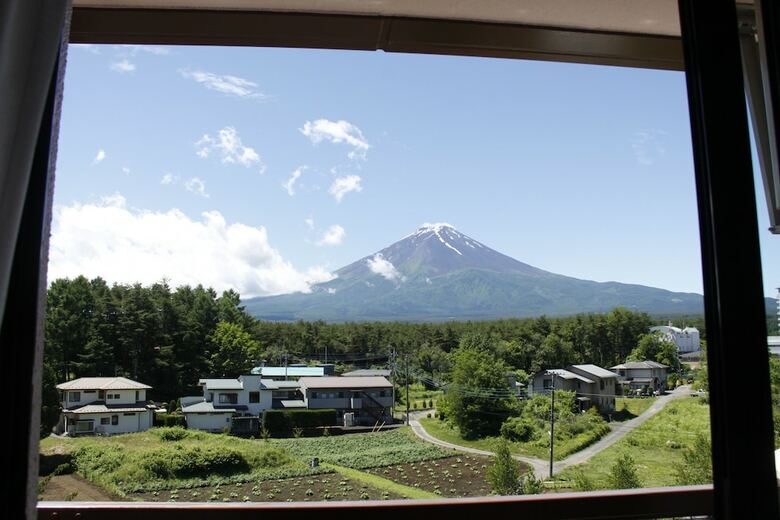 Hotel Fujizakura Inn