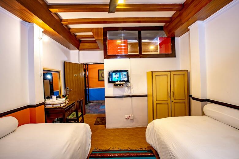 Shangri-la Boutique Hotel