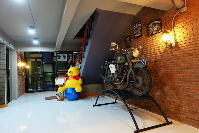 Hostal Baan Aom Boutique Pranburi