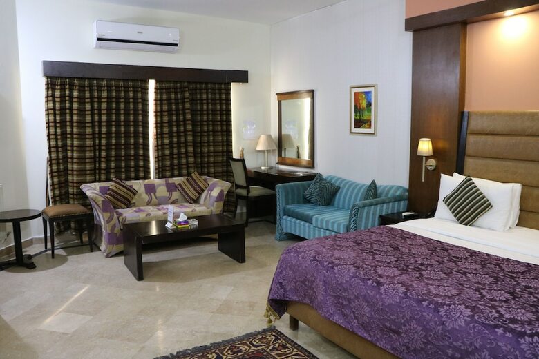 Hotel Comfort Residency