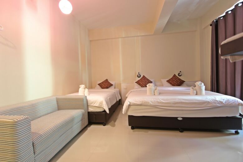 Hotel Baan Pordeedin