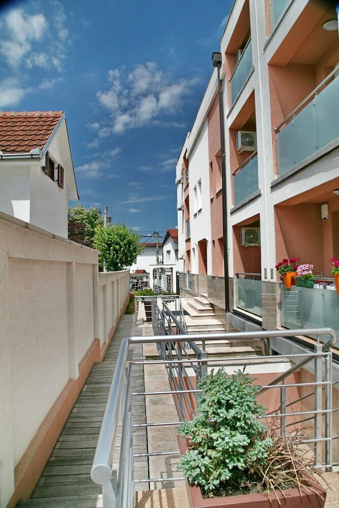Apartamentos Lala Luxury Suites