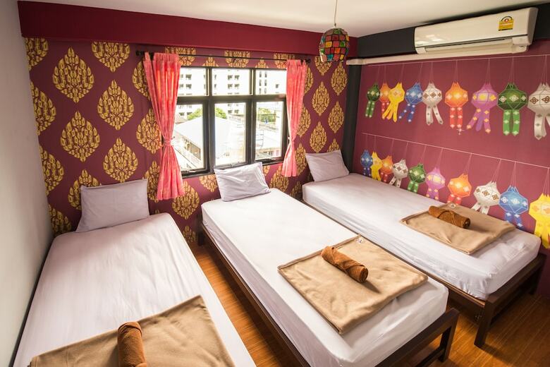 Hostal Hide Bangkok Hostel