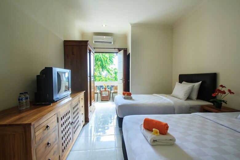 Posada Ivanka Airport Inn