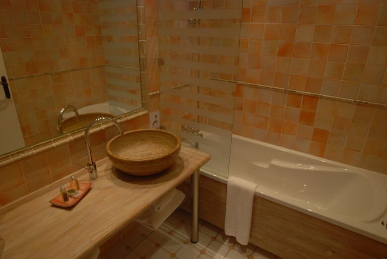 Hotel H�tel Om�ga