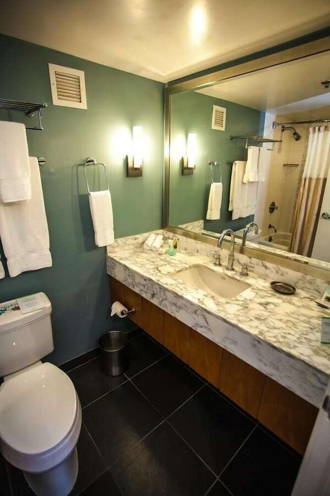 Ala Moana Hotel By Airpads