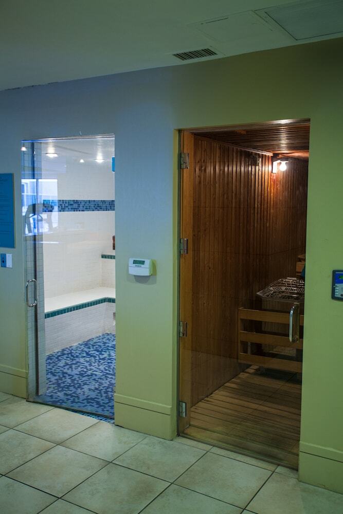 Ala Moana Hotel By Airpads