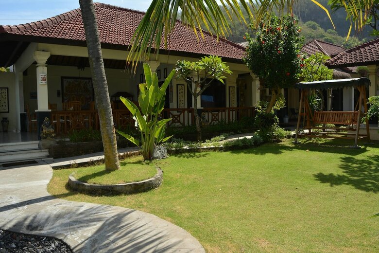 Hotel Segara Wangi Beach Cottages