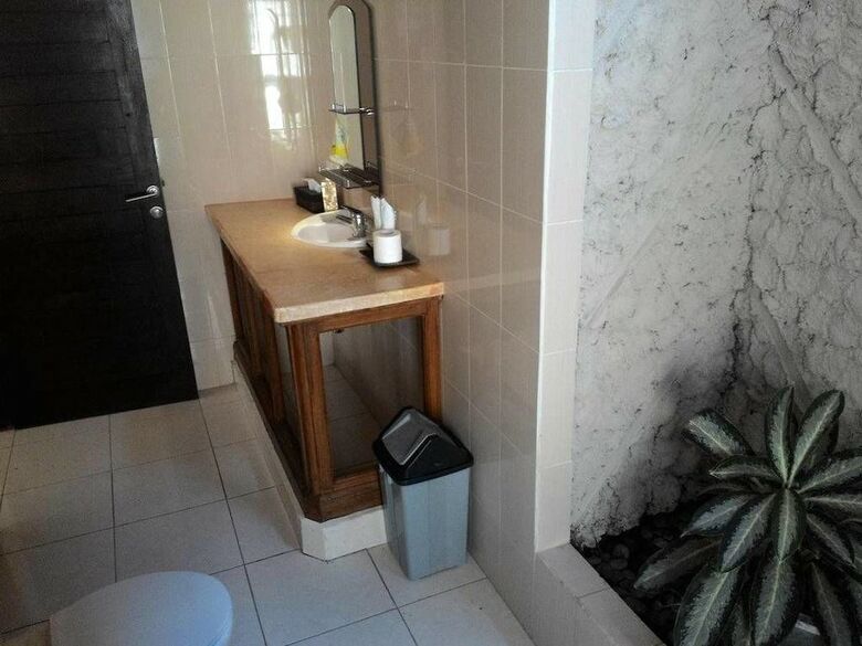Hotel Segara Wangi Beach Cottages