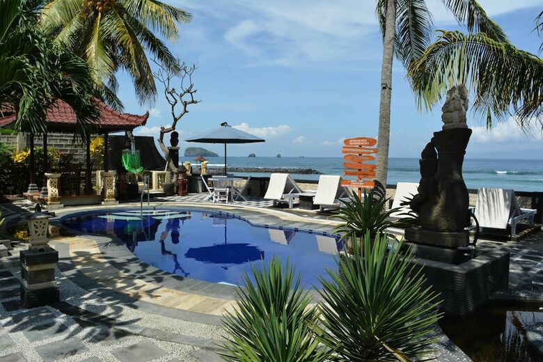 Hotel Segara Wangi Beach Cottages