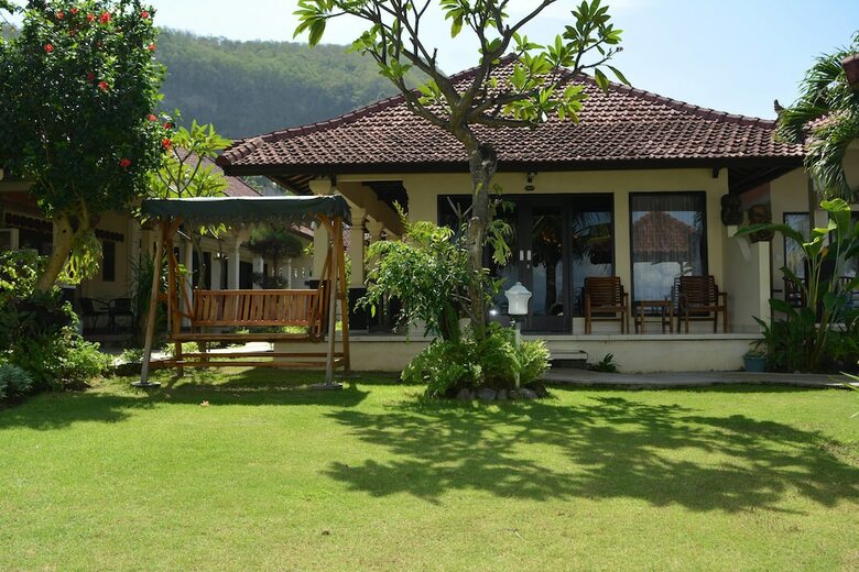 Hotel Segara Wangi Beach Cottages