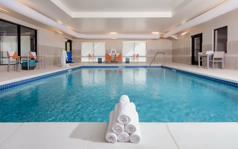 Hotel Holiday Inn Express & Suites East Peoria - Riverfront
