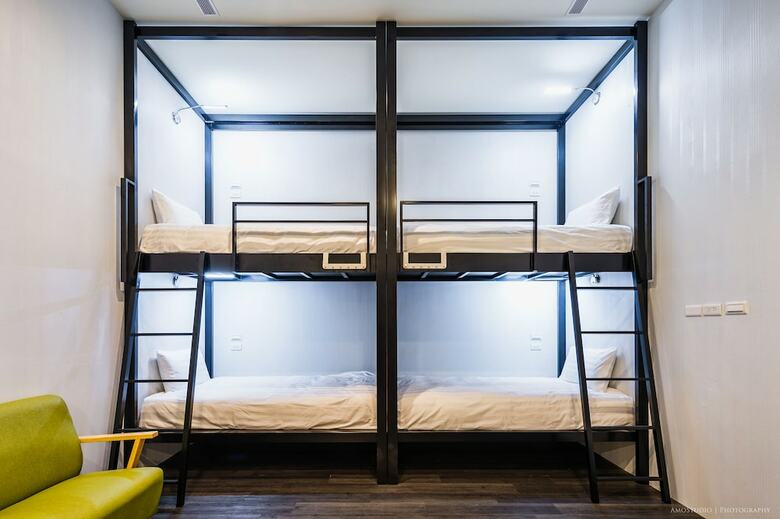 Ch Place X Hotel