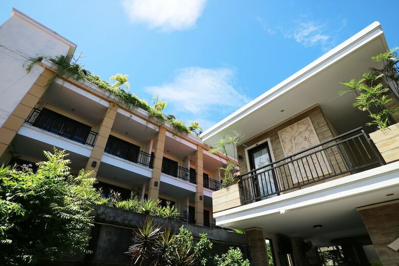 Hotel Kondra Premiere Guest House