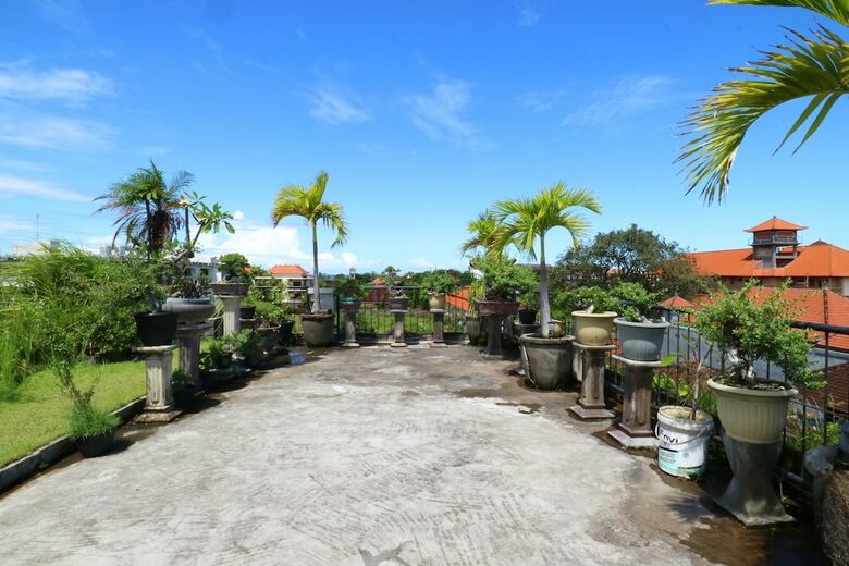 Hotel Kondra Premiere Guest House