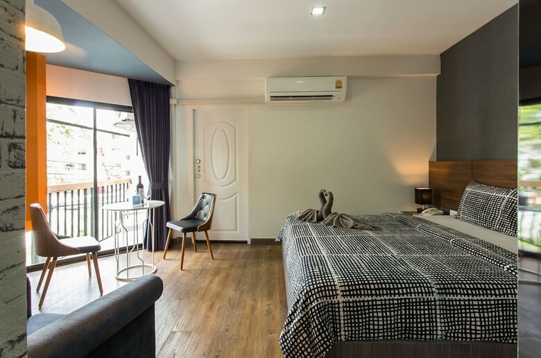 Hotel The Loft Seaside Sriracha