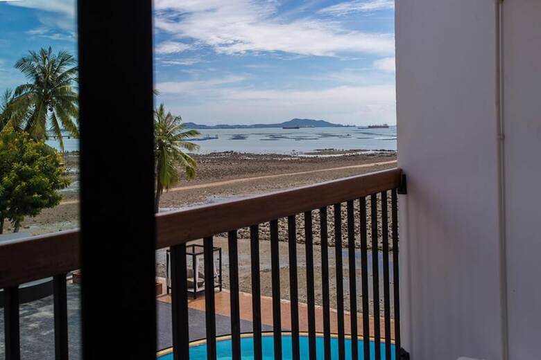 Hotel The Loft Seaside Sriracha