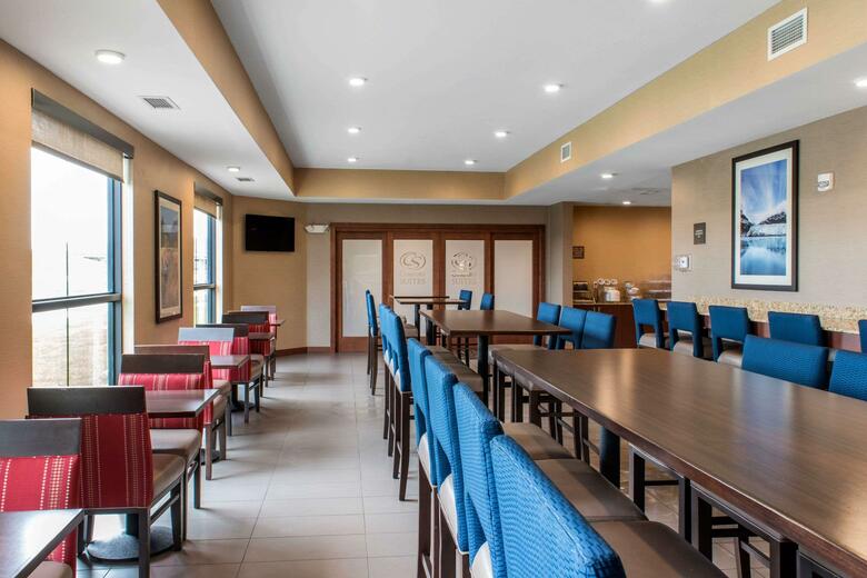 Hotel Comfort Suites