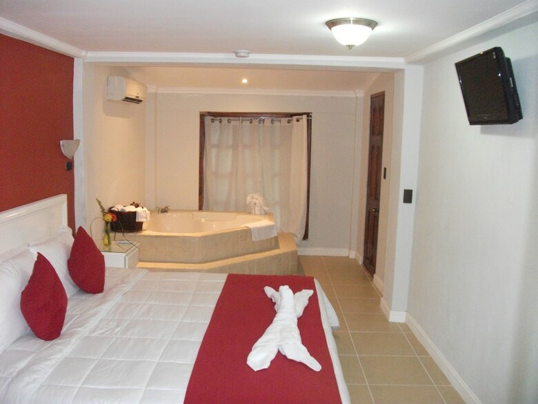 Copacabana Hotel And Suites - Adults Only
