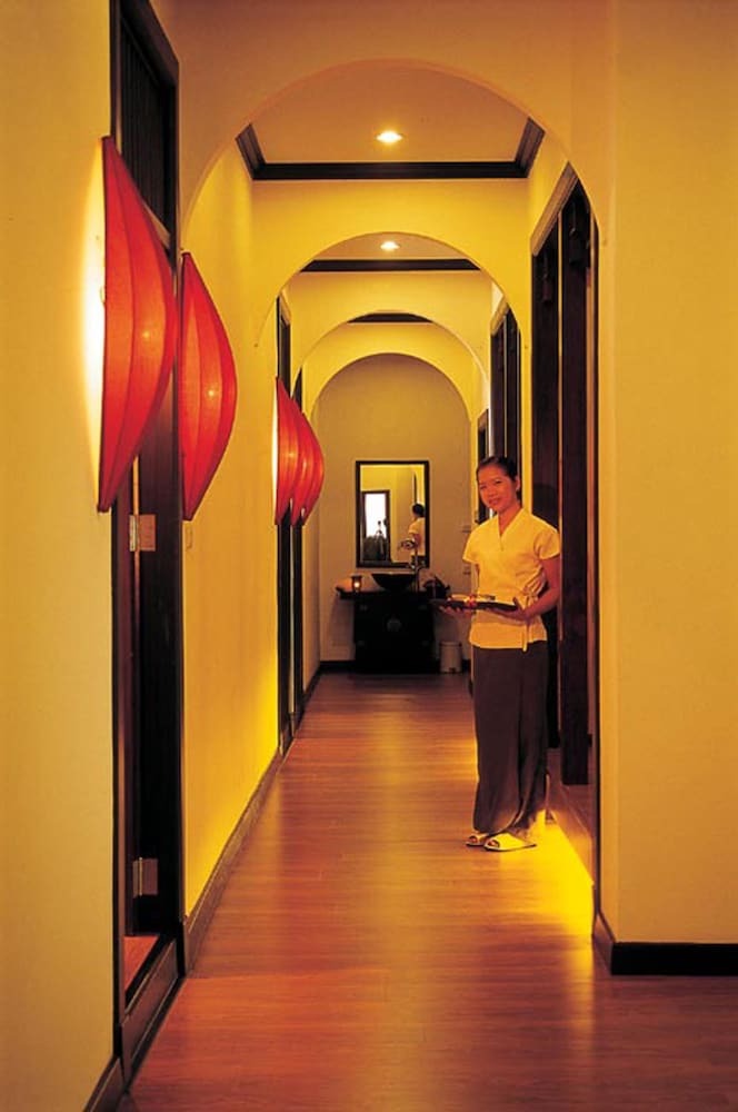 Hotel Lk Crystal Ville