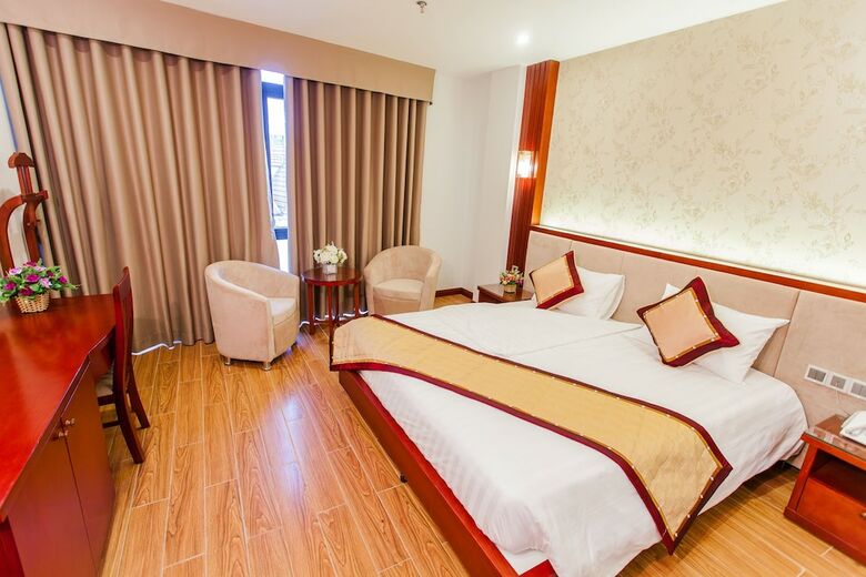 Tu Son Luxury Hotel