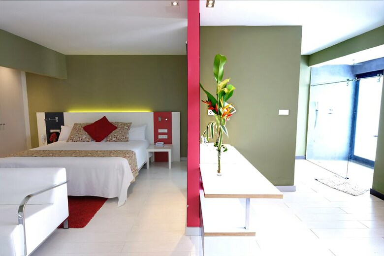 Hotel Magno Suites