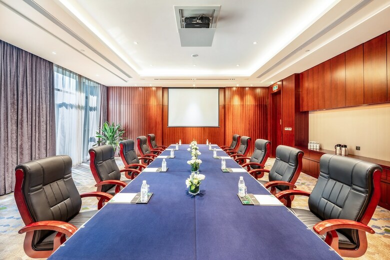 Hotel Holiday Inn Neijiang Riverside