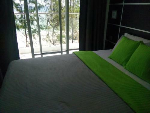 Hotel Simry Beachside