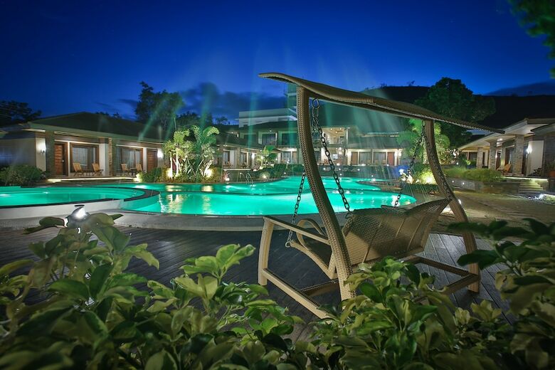 Hotel Coron Soleil Garden Resort