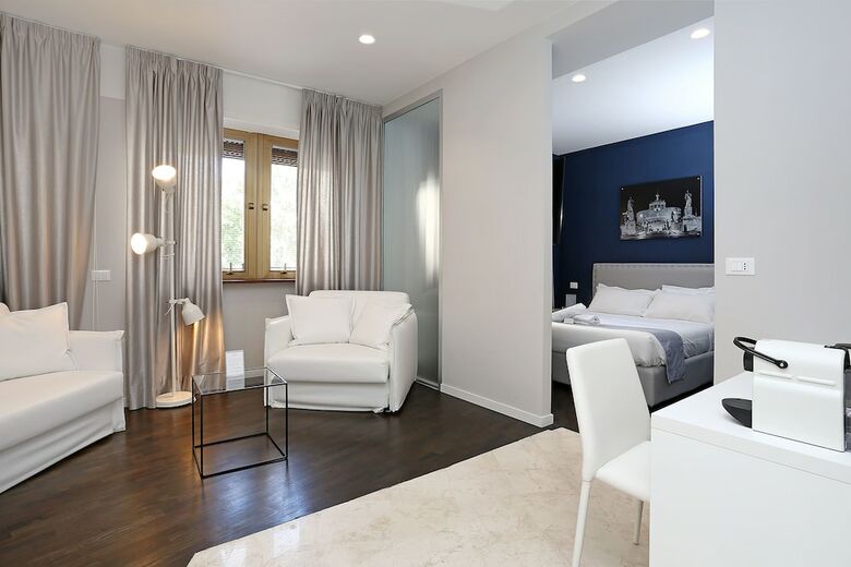 Hotel S Suites In Rome
