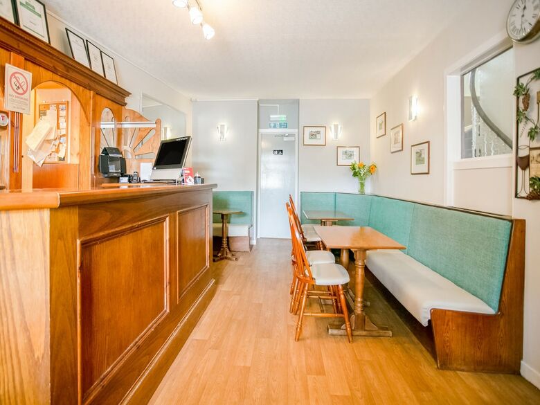 Oyo Corner Hotel