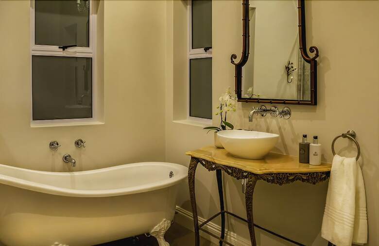 Hotel Bright On 5th Guest House