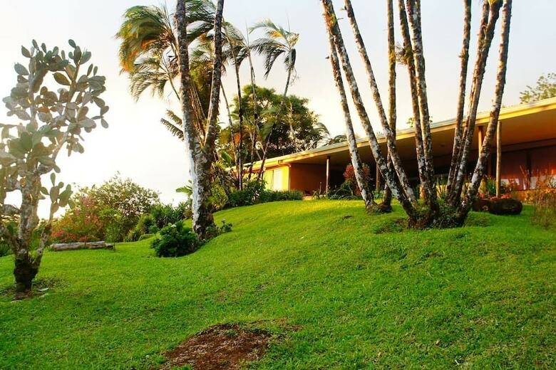 Hotel Establo Arenal Lodge