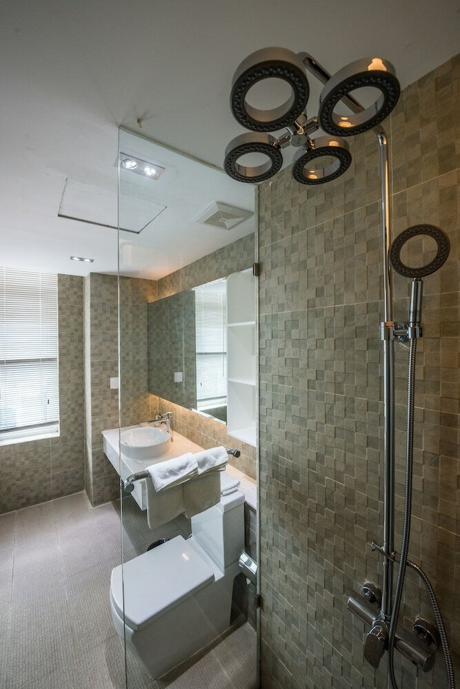 Hotel Naki Suites @ Silvertown