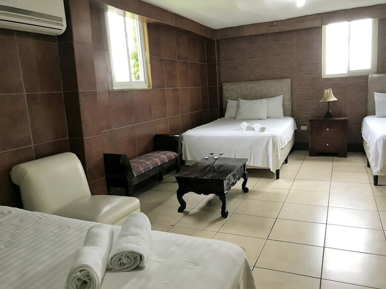 Mi Paraiso Hotel & Resort