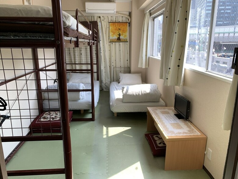 Hostal Guest House B's Five II