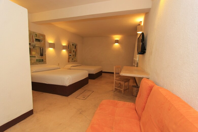 Hotel Plaza Tangolunda