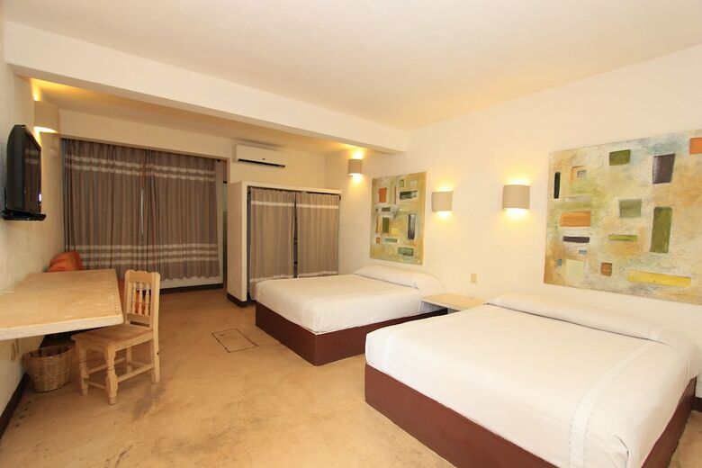 Hotel Plaza Tangolunda