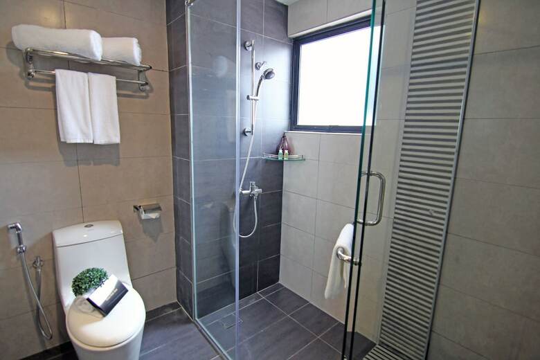 Nexus Regency Suites & Hotel