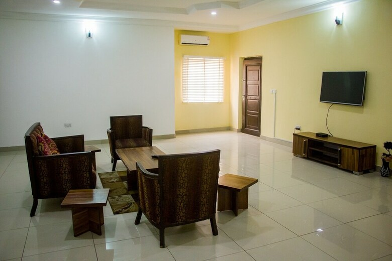 Ken Kol Apartments And Suites