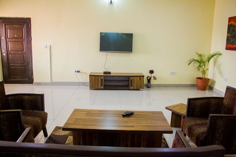 Ken Kol Apartments And Suites