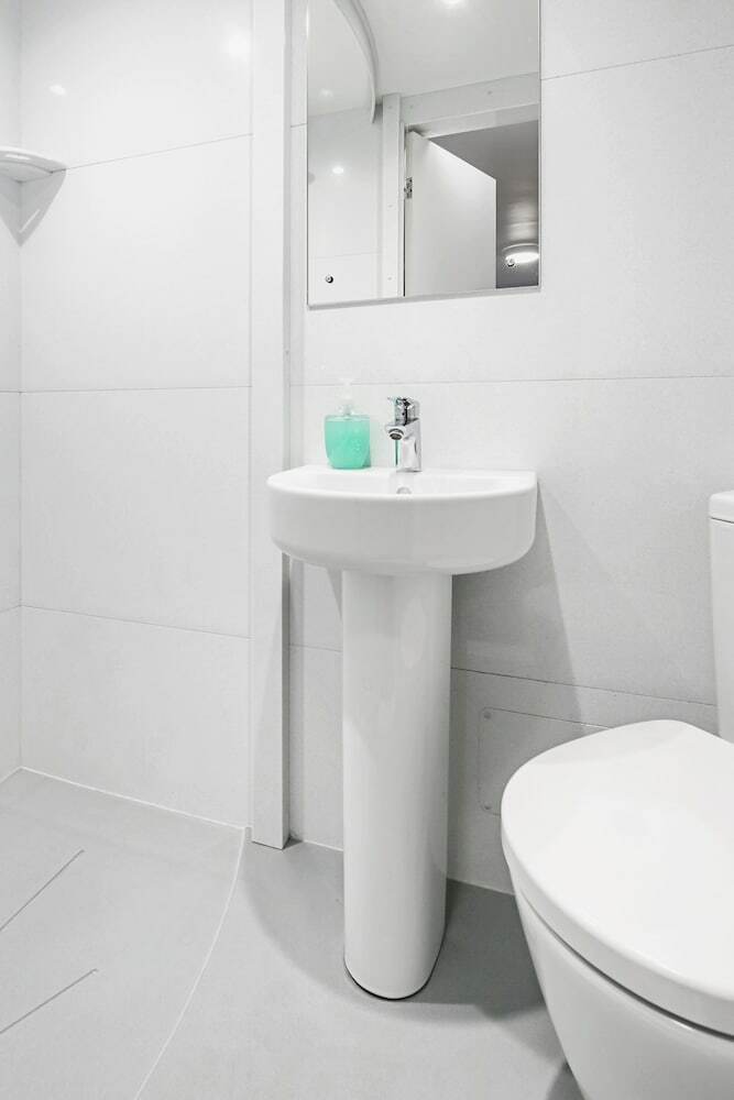 Hostal Astor Kensington Hostel