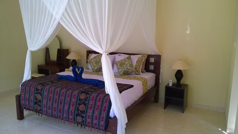 Hotel Bintang Beach Villas