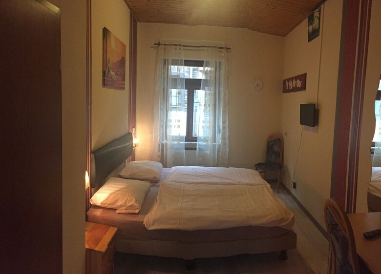 Hotel Pension Dorfsch�nke