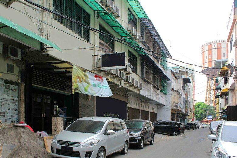 Hotel Airy Pasar Baru Selat Panjang 11 Medan