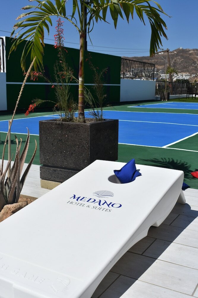 Medano Hotel And Suites