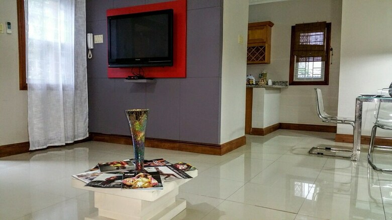 Modern London Decor Guest Apartments